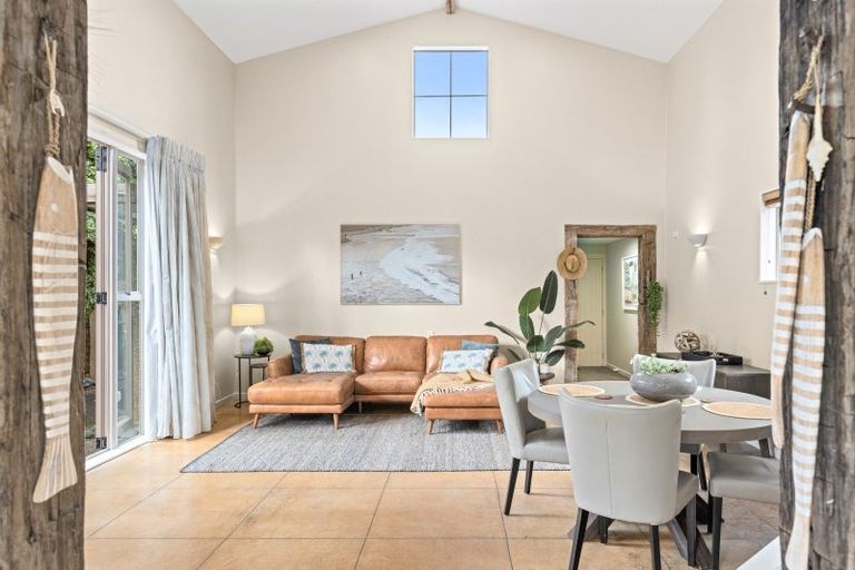 Photo of property in 27 Waimanu Place, Point Wells, Warkworth, 0986