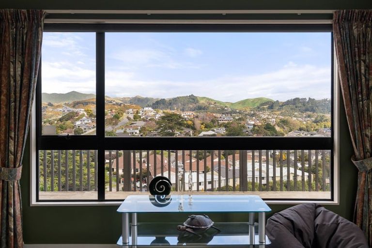 Photo of property in 60 Molyneux Close, Whitby, Porirua, 5024