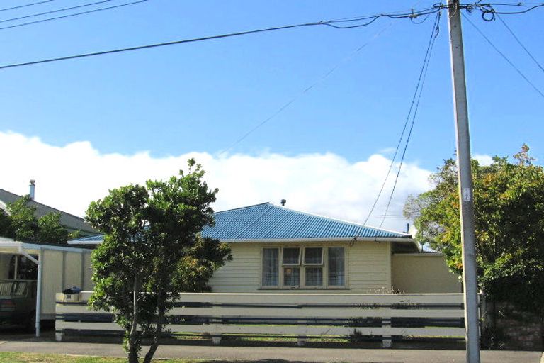 Photo of property in 16 Patrick Street, Petone, Lower Hutt, 5012