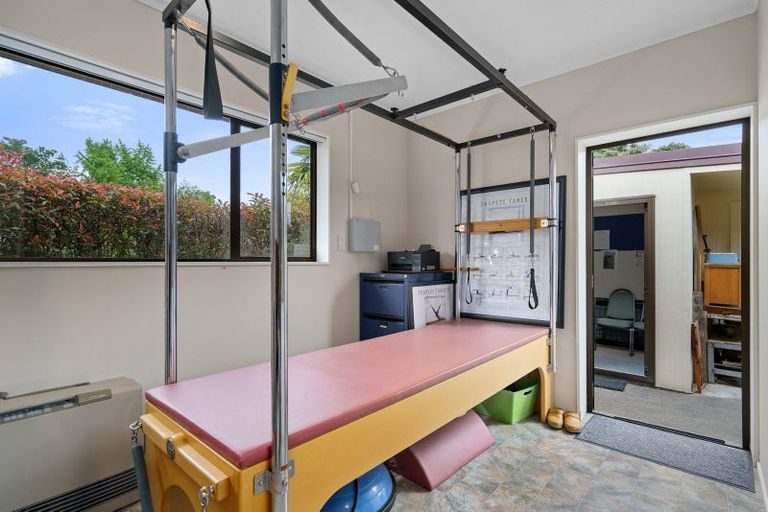 Photo of property in 251 Shakespeare Street, Leamington, Cambridge, 3432