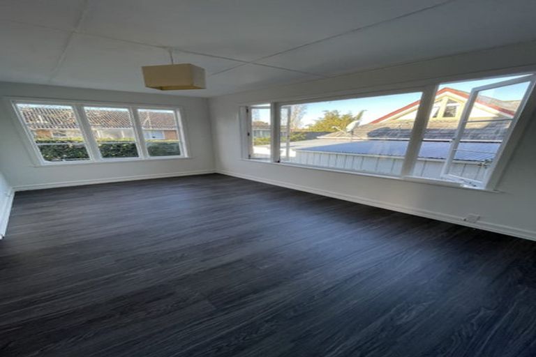 Photo of property in 1/66 Nile Road, Milford, Auckland, 0620