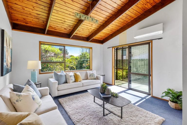 Photo of property in 73b Centreway Road, Orewa, 0931