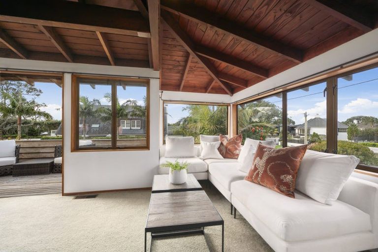 Photo of property in 2/22 Saltburn Road, Milford, Auckland, 0620