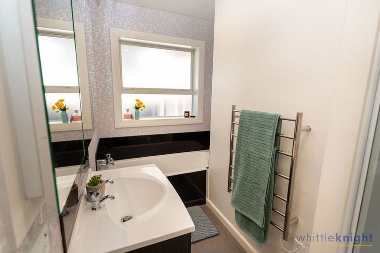 Photo of property in 71 Hamilton Avenue, Ilam, Christchurch, 8041