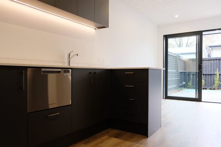 Photo of property in 8c Champion Street, Edgeware, Christchurch, 8013