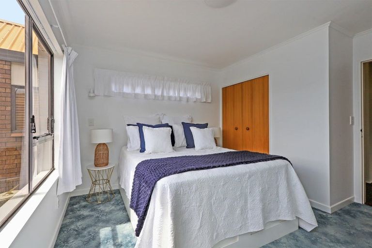 Photo of property in 37 Anderson Road, Taradale, Napier, 4112