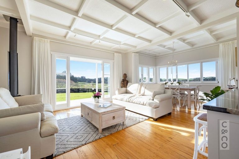 Photo of property in 93 Alf Access Road, Helensville, 0875