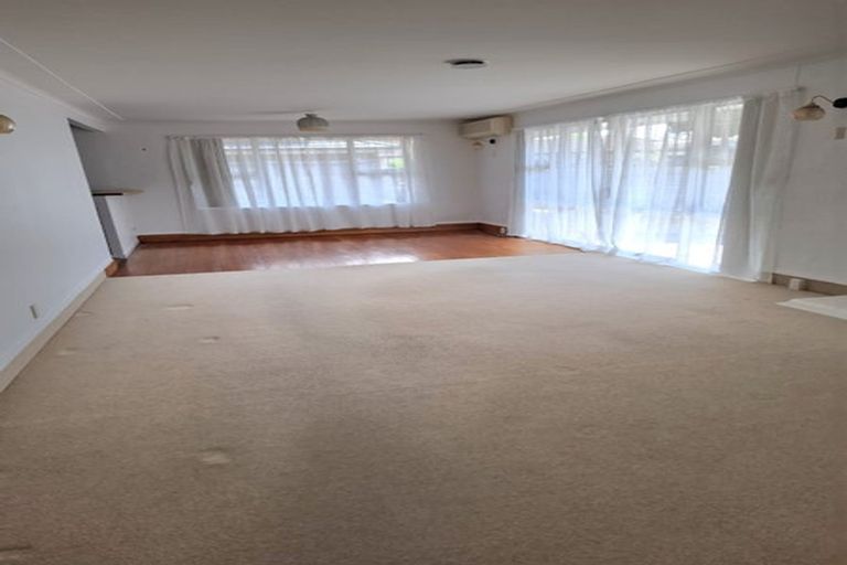 Photo of property in 34 Centreway Road, Orewa, 0931