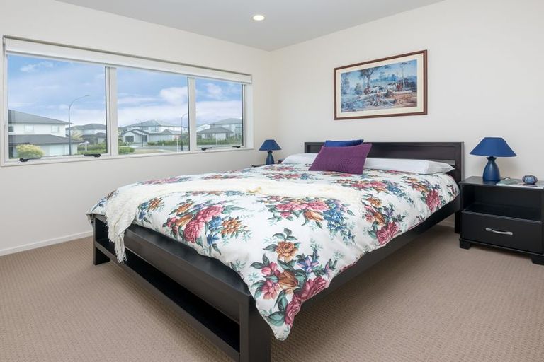 Photo of property in 99 Bayvista Drive, Karaka, Papakura, 2113
