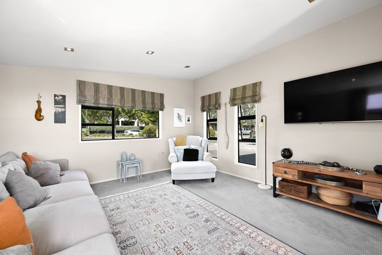 Photo of property in 8 Bishopsworth Way, Huntington, Hamilton, 3210