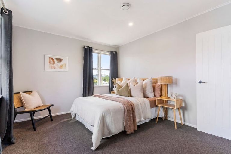 Photo of property in 13 Sheehan Road, Te Atatu South, Auckland, 0610