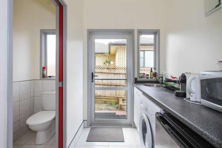 Photo of property in 6 Lamia Place, The Gardens, Auckland, 2105