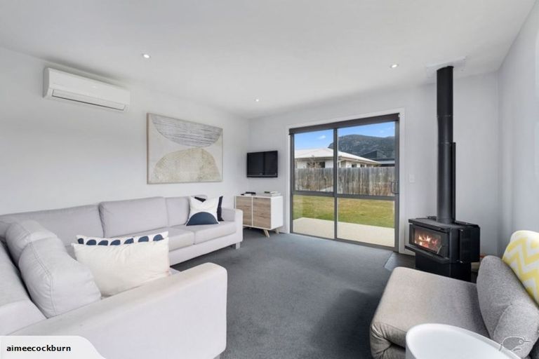 Photo of property in 60 Frye Crescent, Albert Town, Wanaka, 9305
