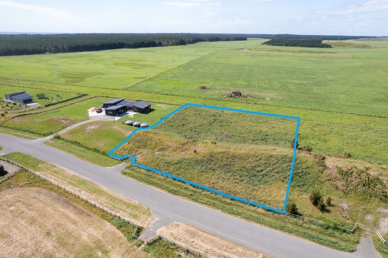 Photo of property in 21 Truebridge Drive, Waitarere, Levin, 5510