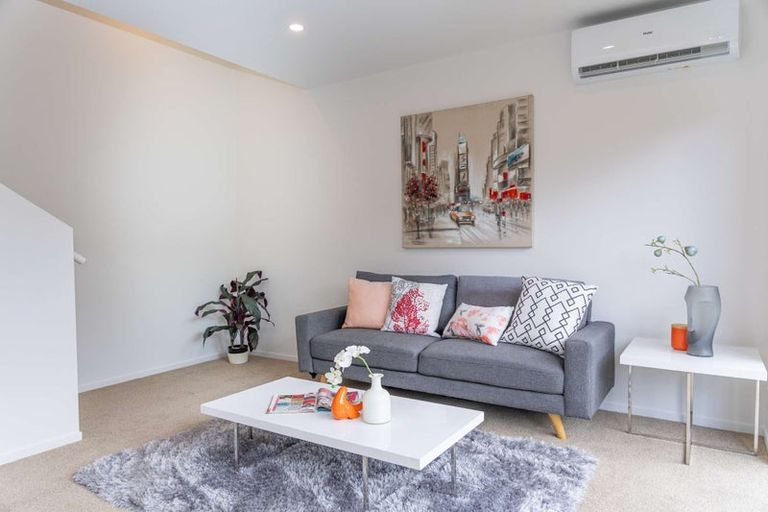 Photo of property in 22a Poruru Close, Papakura, 2110