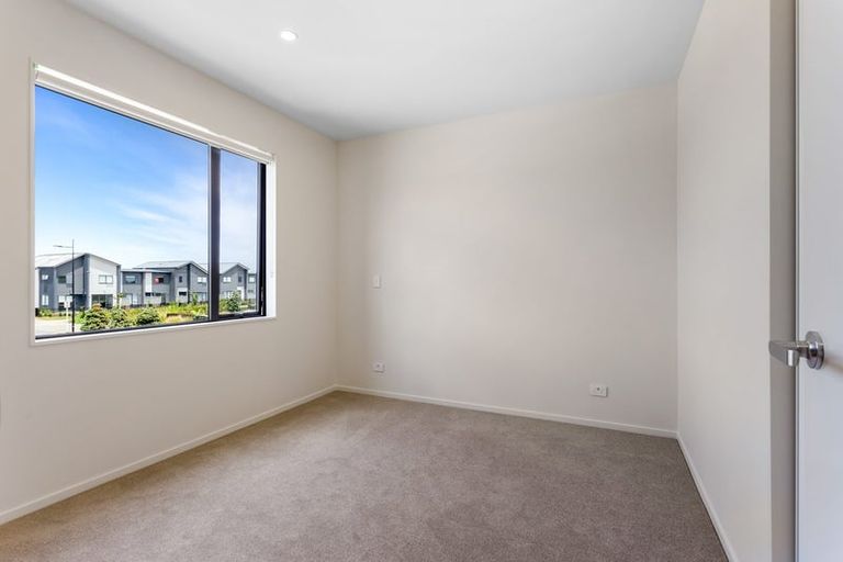 Photo of property in 1 Kohepiro Lane, Rosehill, Papakura, 2113