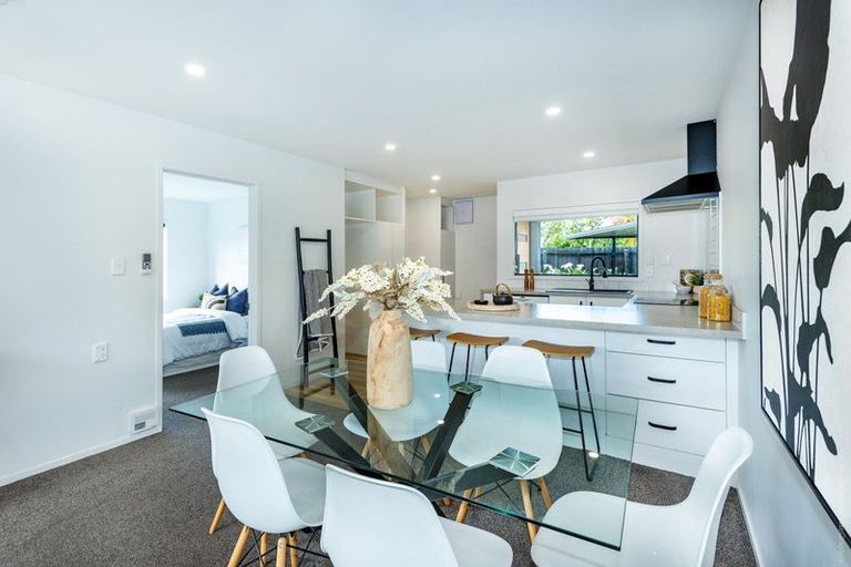 Photo of property in 4/71b Main Road, Redcliffs, Christchurch, 8081