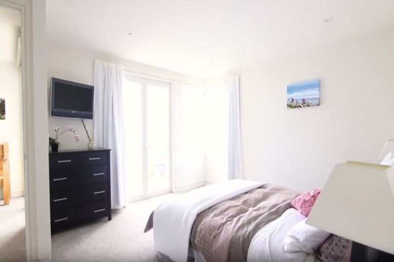 Photo of property in 67 Churchill Road, Murrays Bay, Auckland, 0630