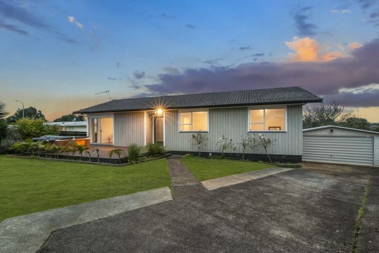 Photo of property in 32 Gambare Place, Wattle Downs, Auckland, 2103