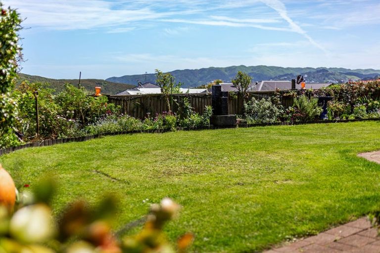 Photo of property in 8 Paremata Drive, Paremata, Porirua, 5024