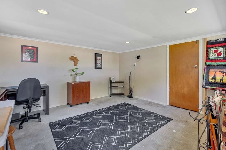 Photo of property in 25 Kettle Avenue, Awapuni, Palmerston North, 4412