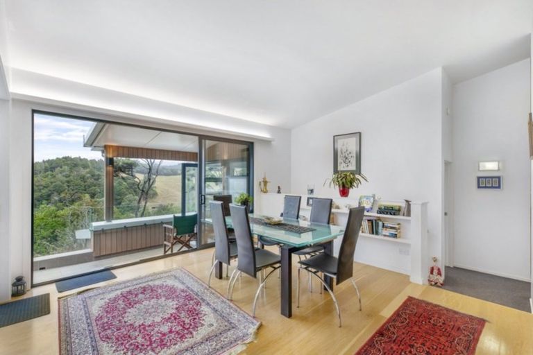 Photo of property in 177 Kawakawa Bay Coast Road, Kawakawa Bay, Papakura, 2585