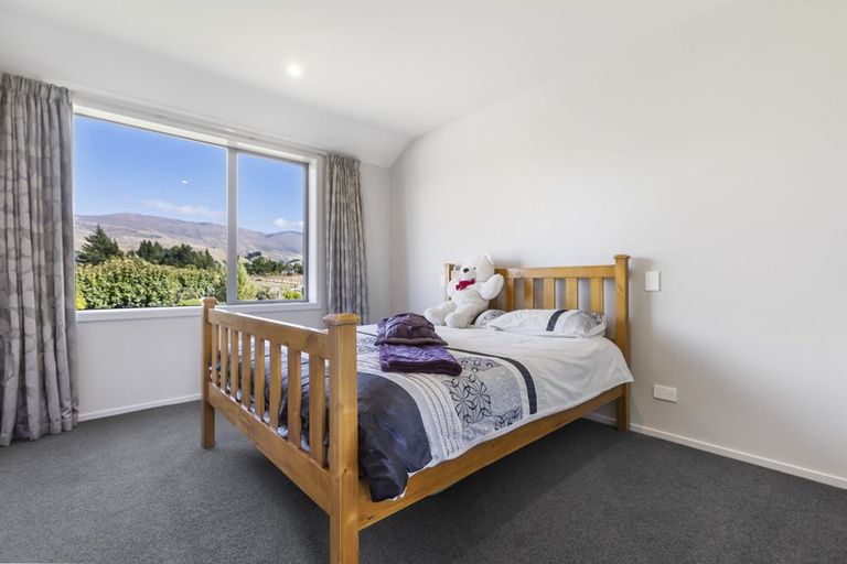 Photo of property in 22 Shortcut Road, Cromwell, 9310