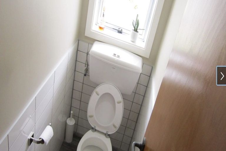 Photo of property in 6 Milnebank Street, Upper Riccarton, Christchurch, 8041