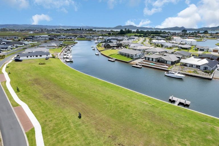 Photo of property in 29 Maturiki Drive, One Tree Point, 0118