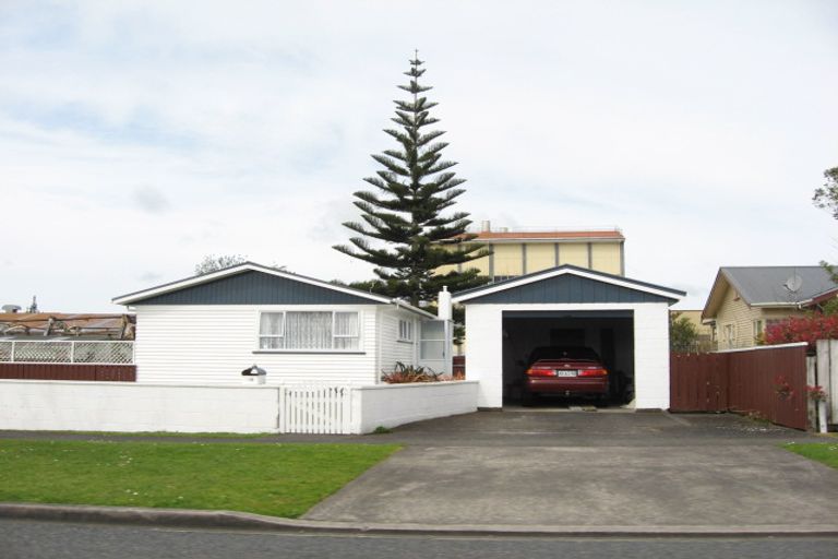 Photo of property in 15b Kahikatea Street, Inglewood, 4330