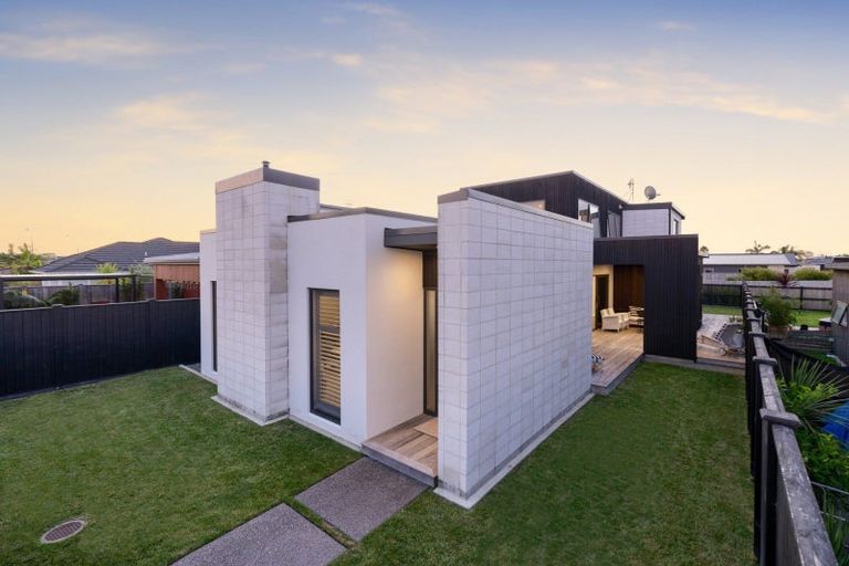 Photo of property in 12 Tuangi Way, Papamoa Beach, Papamoa, 3118