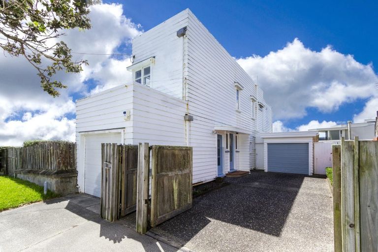 Photo of property in 39 Ocean View Road, Milford, Auckland, 0620