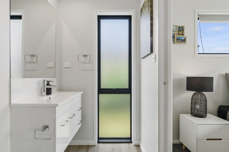 Photo of property in 42 Tamapahore Boulevard, Papamoa Beach, Papamoa, 3118