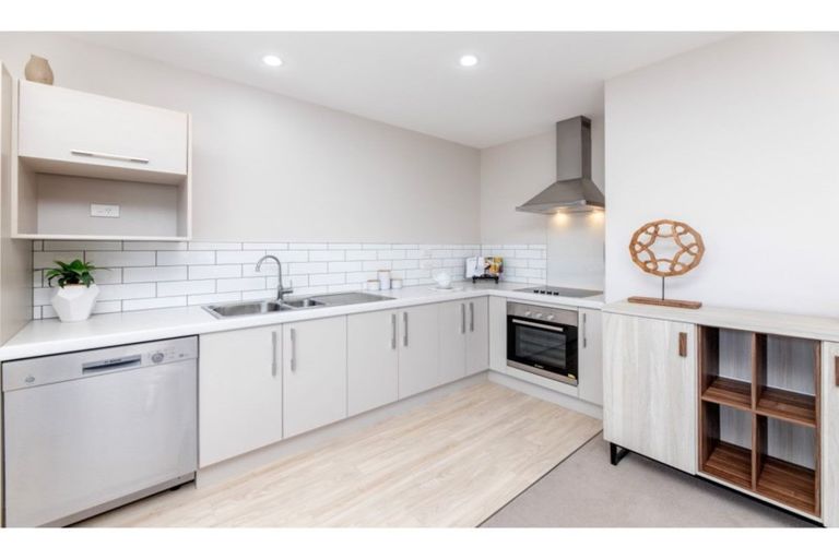 Photo of property in 11h Clarence Street South, Addington, Christchurch, 8024