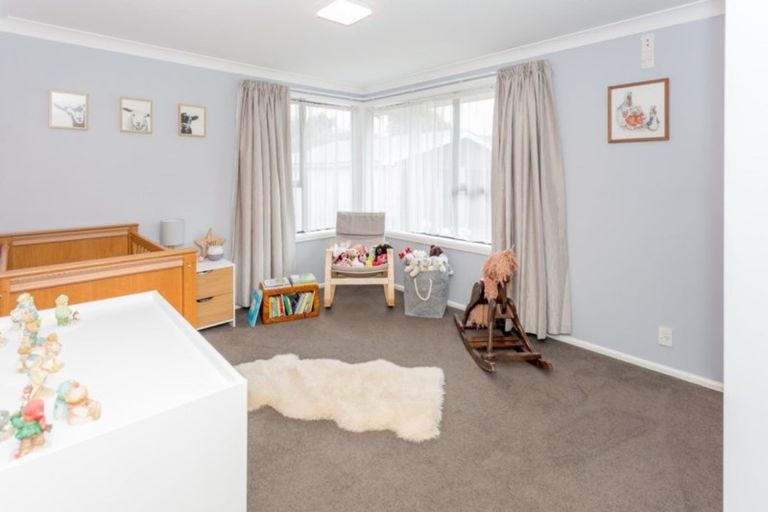 Photo of property in 15 Penwood Street, Russley, Christchurch, 8042
