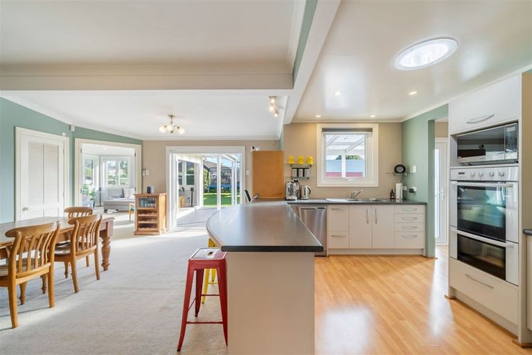 Photo of property in 25 Henry Street, Ebdentown, Upper Hutt, 5018