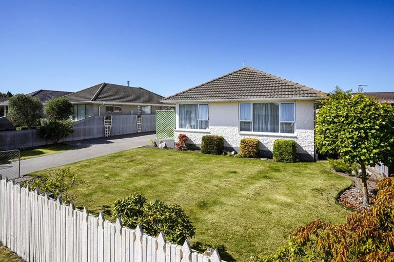 Photo of property in 33 Dunstan Crescent, Hornby, Christchurch, 8042
