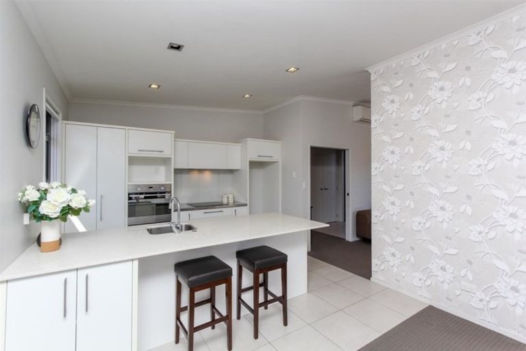Photo of property in 16 Buller Street, New Plymouth, 4310