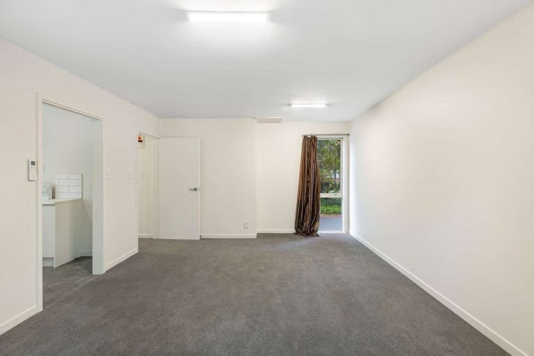 Photo of property in 2/88 Clyde Road, Ilam, Christchurch, 8041