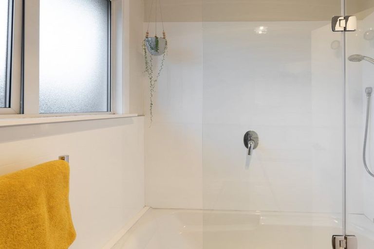 Photo of property in 50 Fovant Street, Russley, Christchurch, 8042