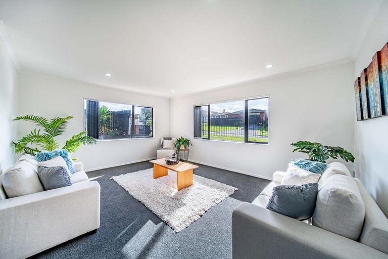 Photo of property in 4 Eloise Place, Clendon Park, Auckland, 2103