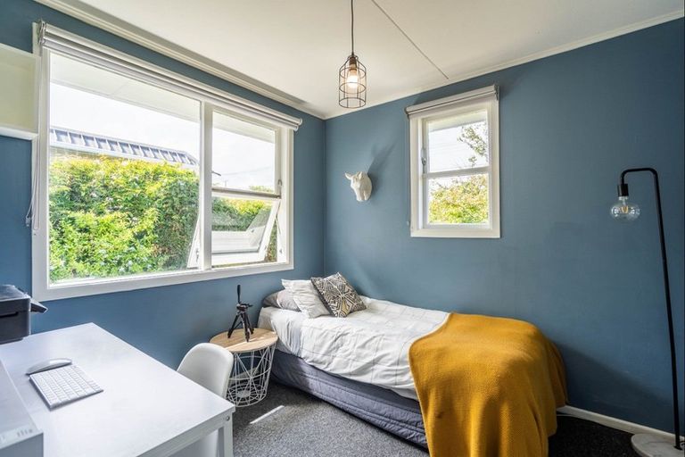Photo of property in 16 Kaka Road, Raumati Beach, Paraparaumu, 5032