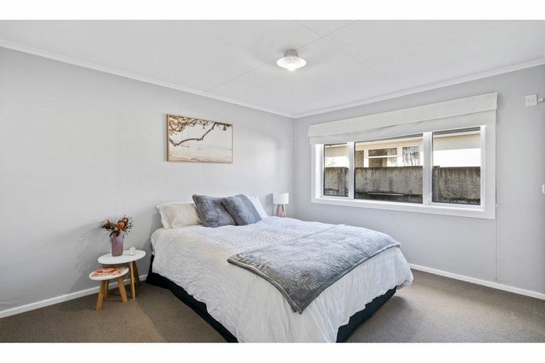 Photo of property in 29a Holloway Street, Waikiwi, Invercargill, 9810