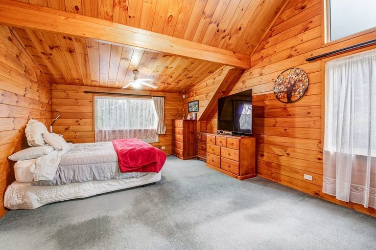 Photo of property in 100 Pemberton Avenue, Bayview, Auckland, 0629