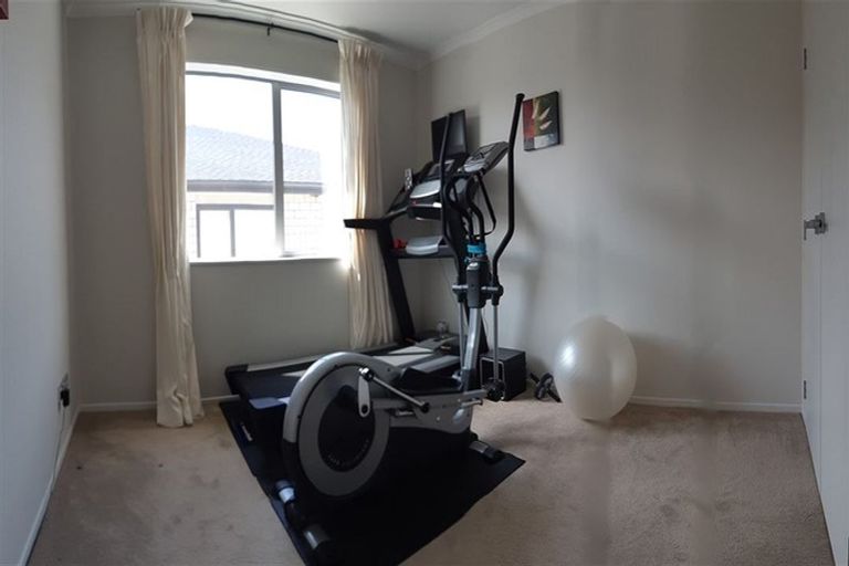 Photo of property in 20 Drumbuoy Drive, Flat Bush, Auckland, 2019