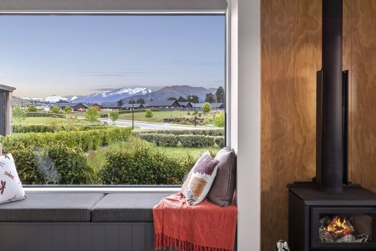 Photo of property in 8 Tahi Street, Albert Town, Wanaka, 9305