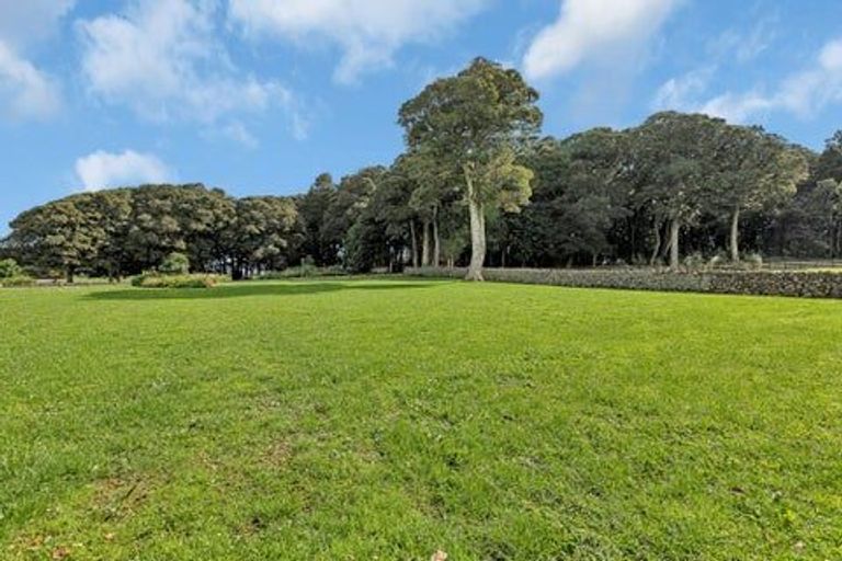 Photo of property in 29 Stoney Hill Road, Te Kamo, 0185