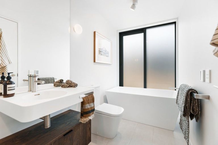 Photo of property in 49 Farrant Drive, Wanaka, 9305