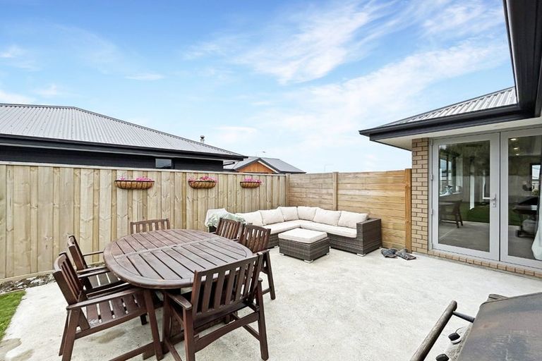 Photo of property in 9 Shier Place, Amberley, 7410