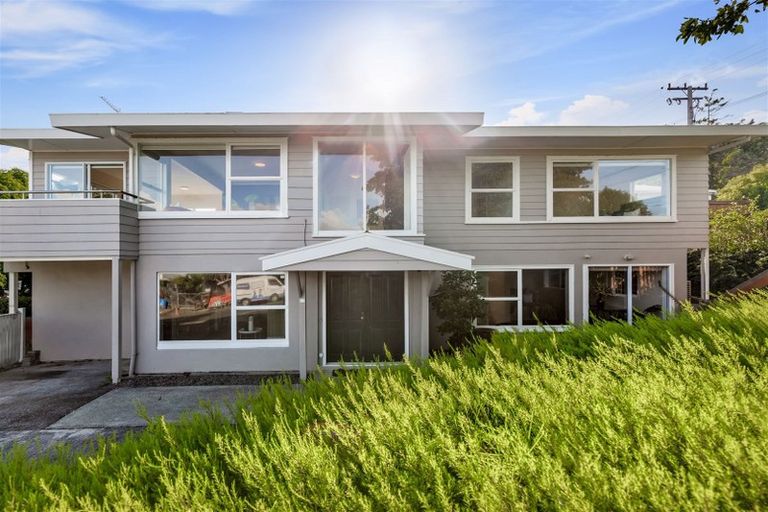 Photo of property in 1 Jacaranda Avenue, Beach Haven, Auckland, 0626